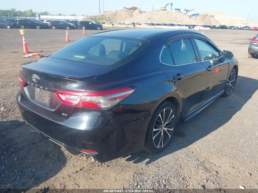 2018 TOYOTA CAMRY auction photo 4