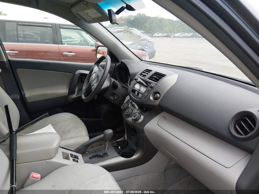 2010 TOYOTA RAV4 auction photo 5