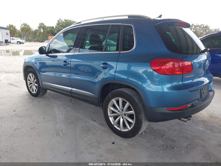2017 VOLKSWAGEN TIGUAN auction photo 3