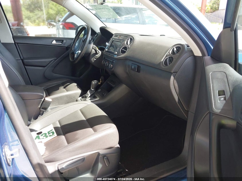 2017 VOLKSWAGEN TIGUAN auction photo 5
