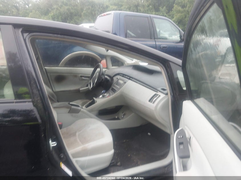 2015 TOYOTA PRIUS auction photo 5