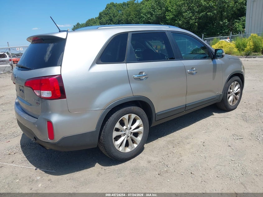 2014 KIA SORENTO auction photo 4