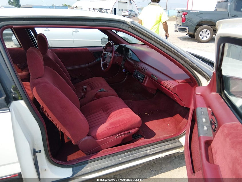 1990 PONTIAC GRAND PRIX auction photo 5