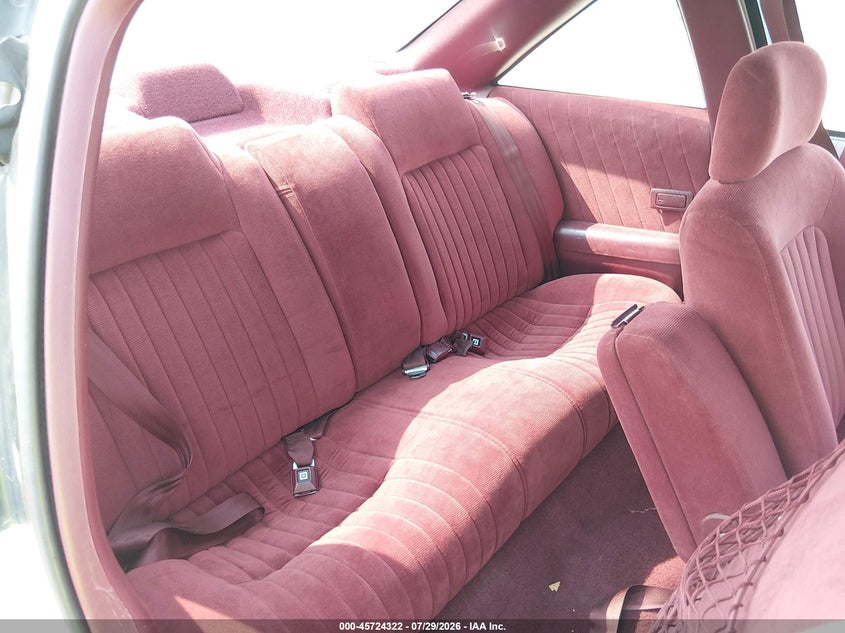 1990 PONTIAC GRAND PRIX auction photo 8