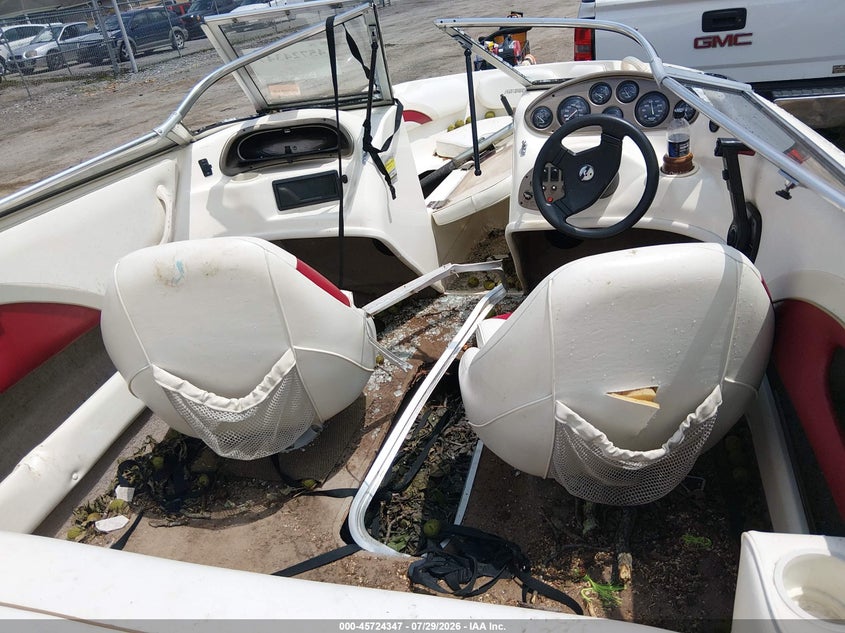 1997 RINKER CAPTIVA auction photo 5