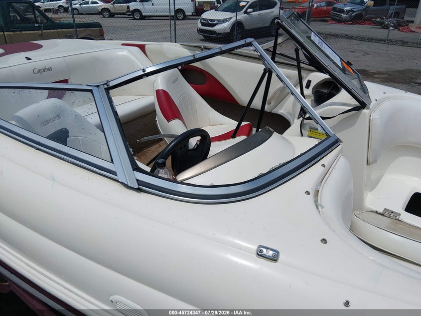 1997 RINKER CAPTIVA auction photo 6