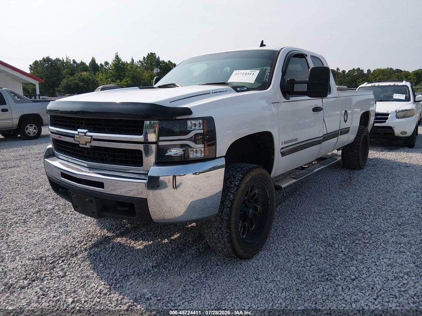 2008 CHEVROLET SILVERADO 2500HD auction photo 2