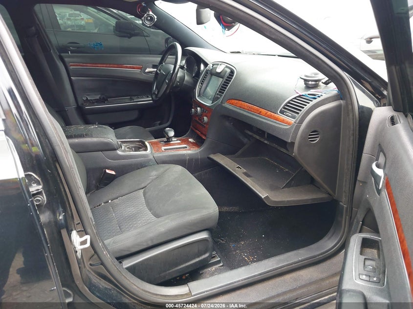 2012 CHRYSLER 300 auction photo 5