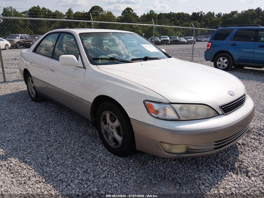 1998 LEXUS ES 300 auction photo 1