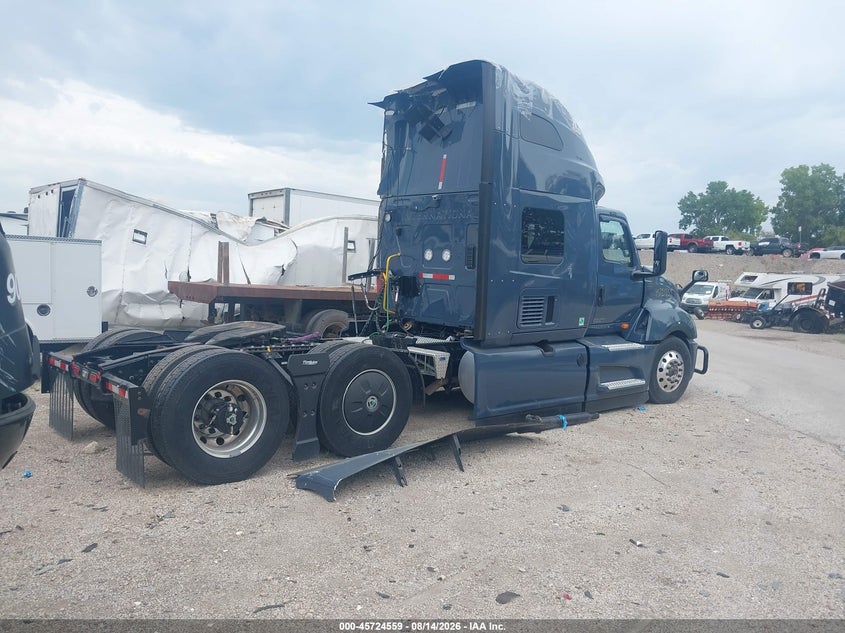 2025 INTERNATIONAL LT auction photo 4