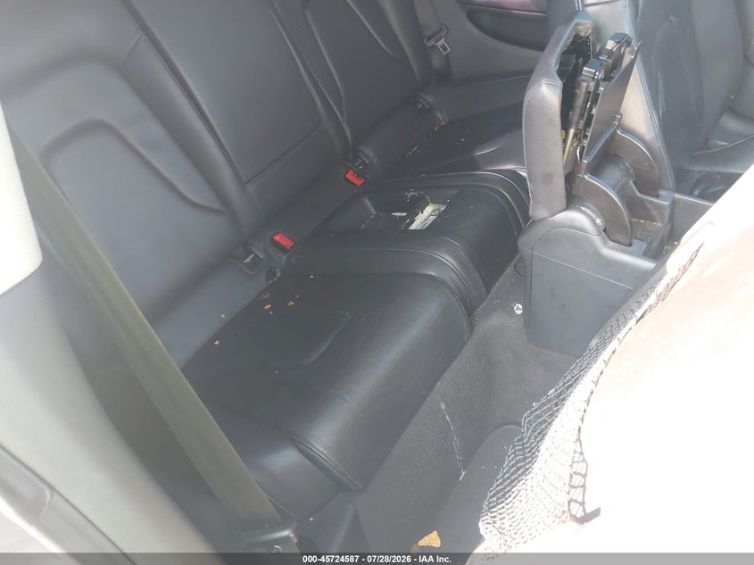 AUDI A5 2011 VIN WAULFAFR6BA084410