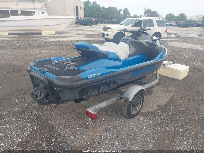2019 SEADOO PERSONAL WATERCRAFT auction photo 4