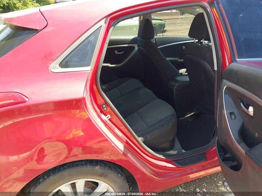 2015 HYUNDAI ELANTRA GT auction photo 8