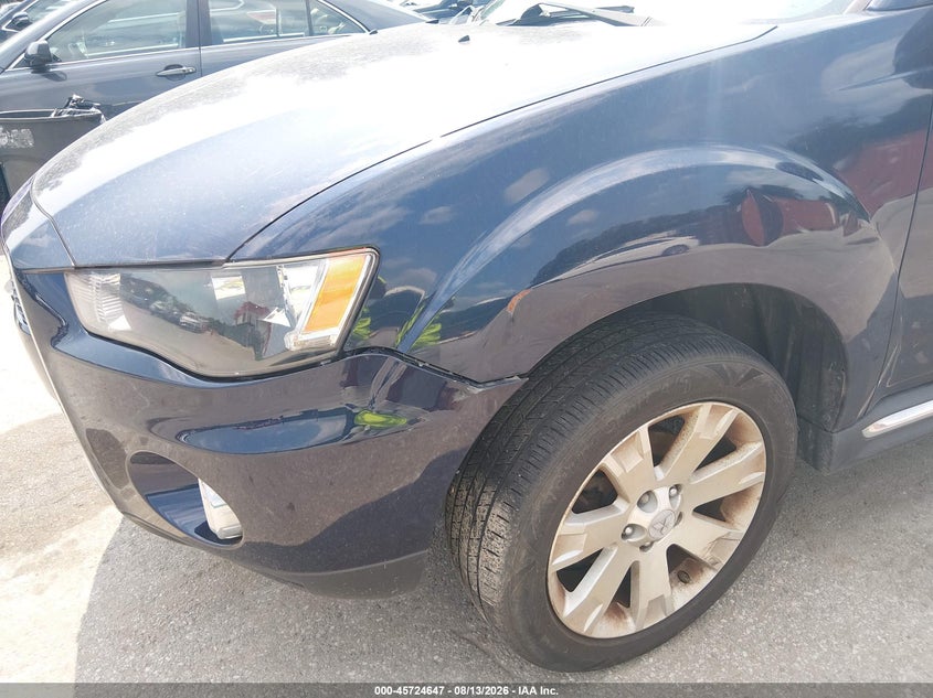 2013 MITSUBISHI OUTLANDER SE · Фото 6