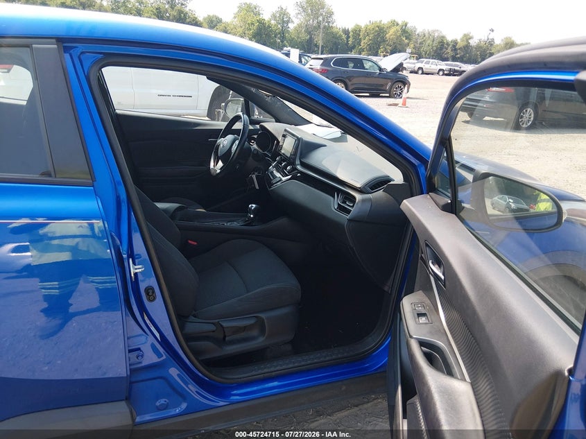 2018 TOYOTA C-HR auction photo 5
