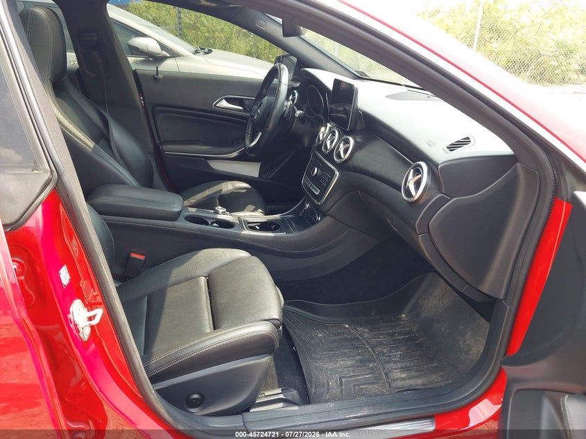 2018 MERCEDES-BENZ CLA 250 auction photo 5