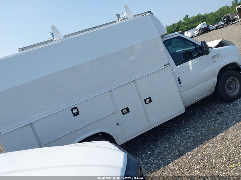2019 FORD E-350 CUTAWAY auction photo 4