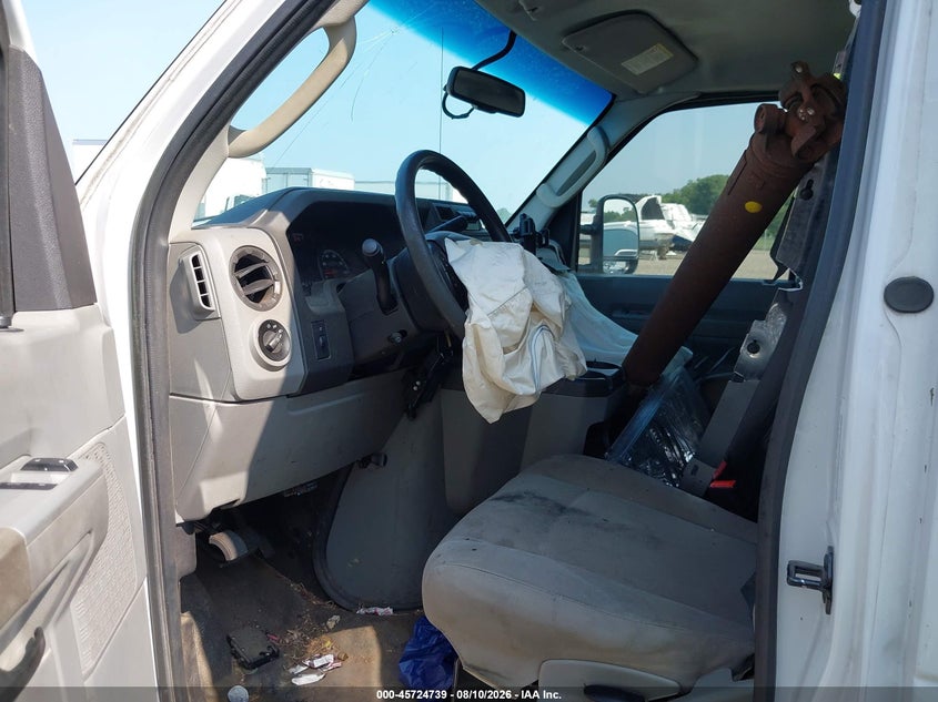 2019 FORD E-350 CUTAWAY auction photo 7