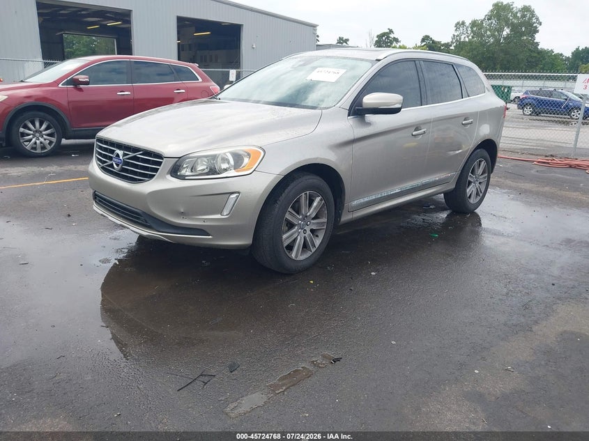 2016 VOLVO XC60 auction photo 2