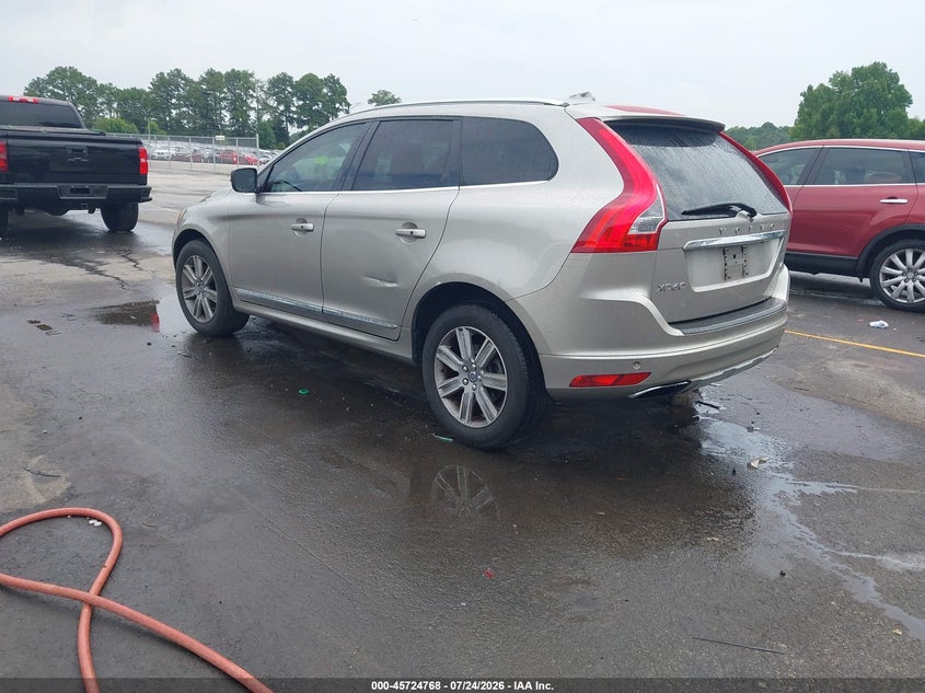 2016 VOLVO XC60 auction photo 3