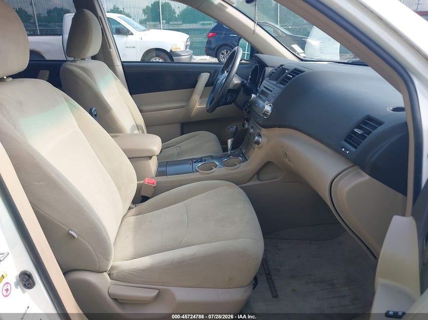 2010 TOYOTA HIGHLANDER auction photo 5