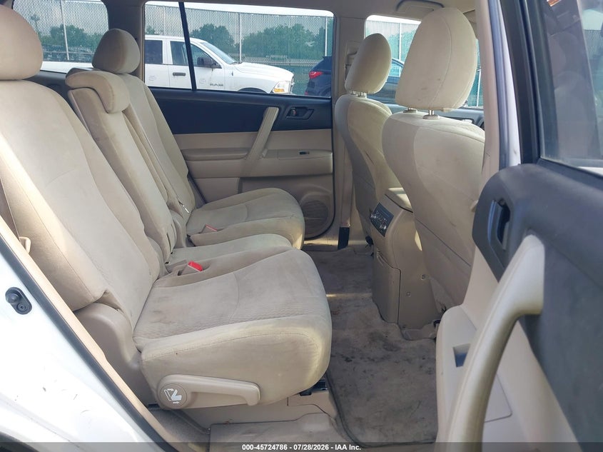2010 TOYOTA HIGHLANDER auction photo 8