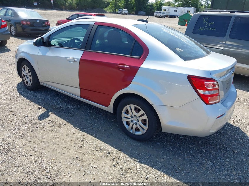 2017 CHEVROLET SONIC auction photo 3