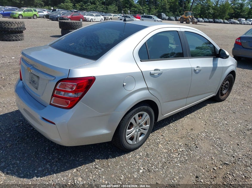 2017 CHEVROLET SONIC auction photo 4