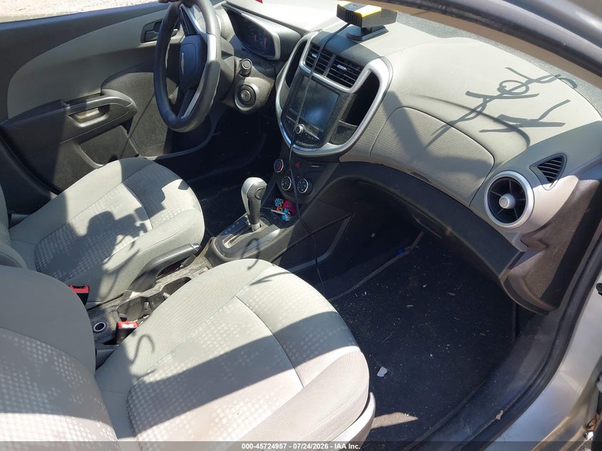 2017 CHEVROLET SONIC auction photo 5