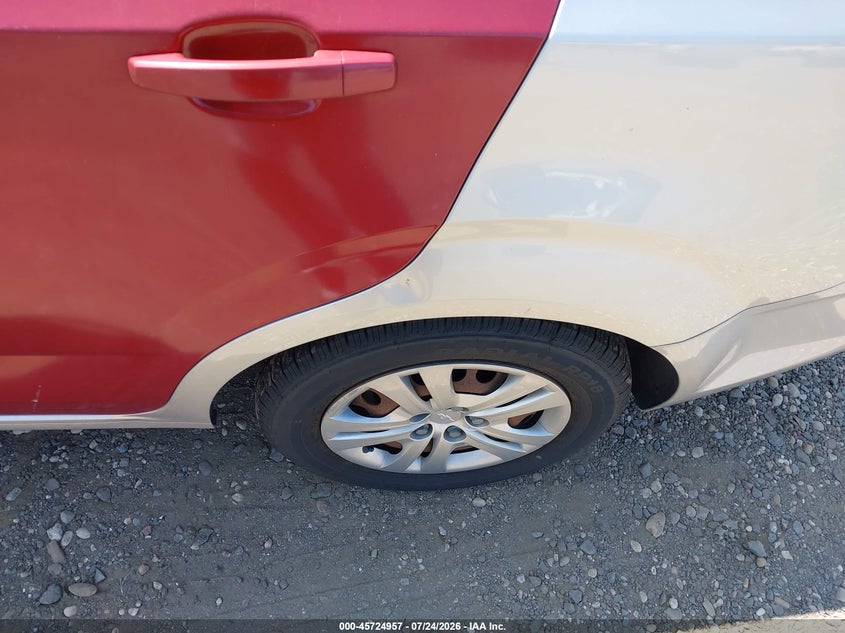 2017 CHEVROLET SONIC auction photo 6