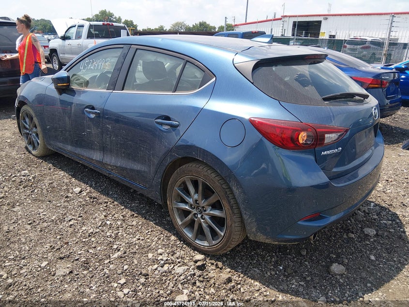 MAZDA MAZDA3 - zdjęcie 3