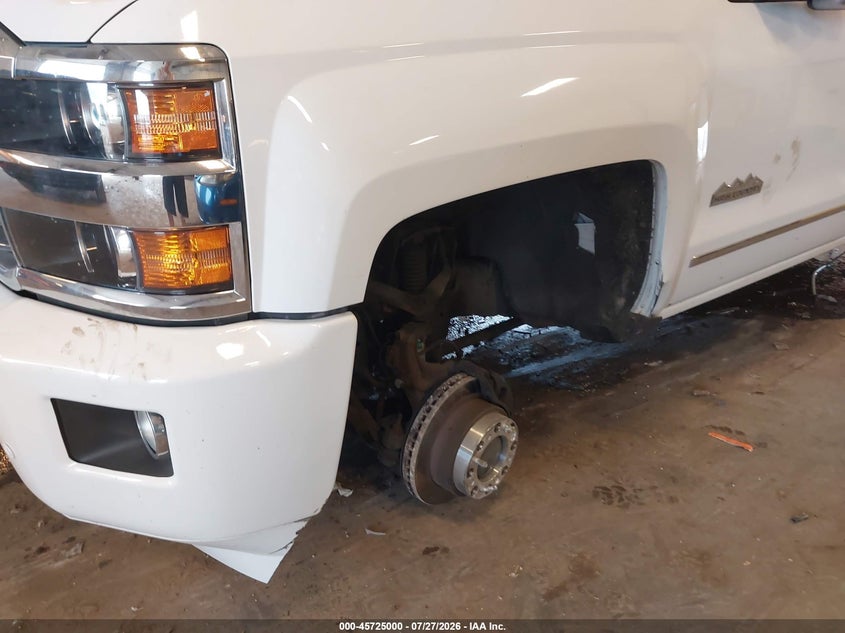 2015 CHEVROLET SILVERADO 2500HD BUILT AFTER AUG 14 auction photo 6
