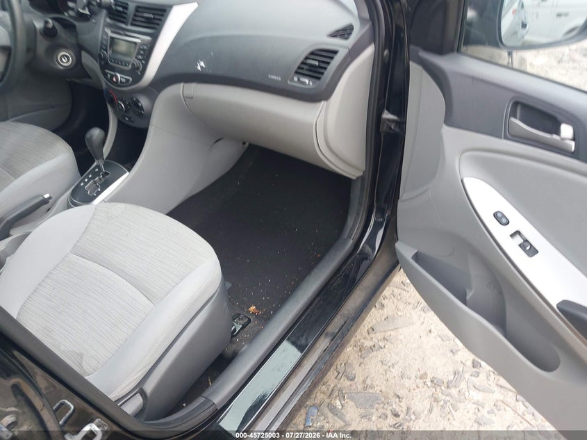 2017 HYUNDAI ACCENT auction photo 5
