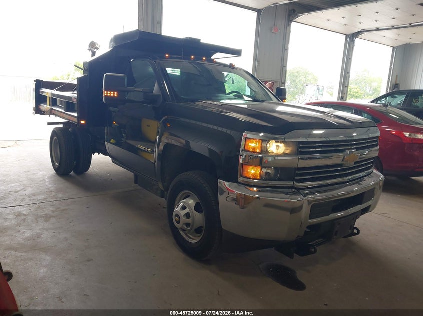 2015 CHEVROLET SILVERADO 3500HD CHASSIS auction photo 1