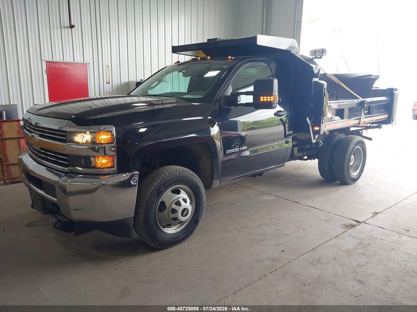 2015 CHEVROLET SILVERADO 3500HD CHASSIS auction photo 2