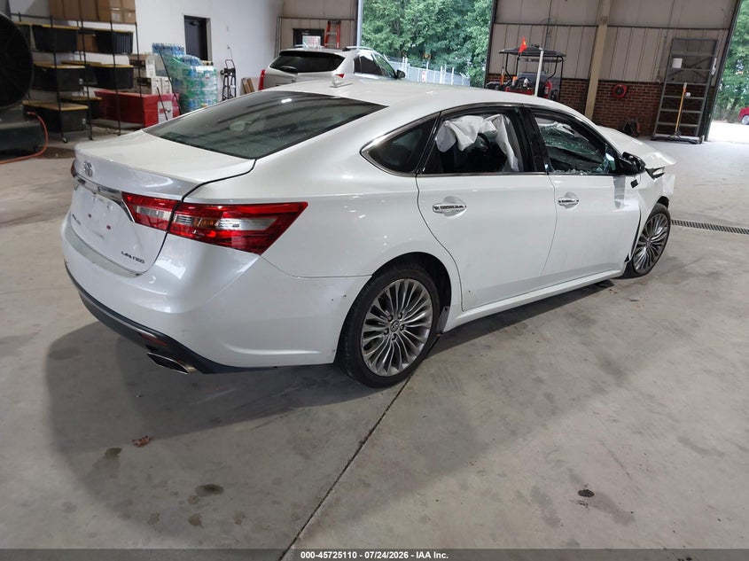 2017 TOYOTA AVALON auction photo 4
