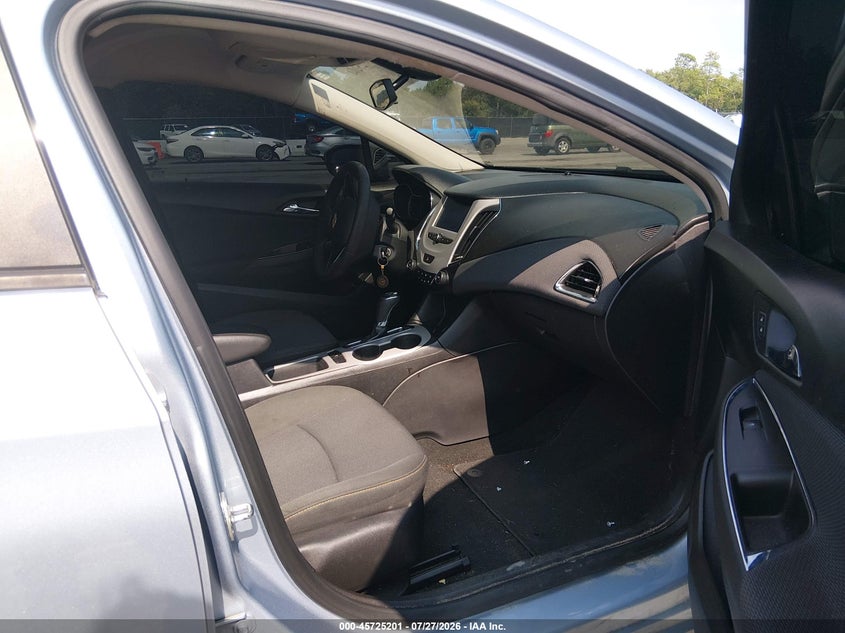 2017 CHEVROLET CRUZE auction photo 5