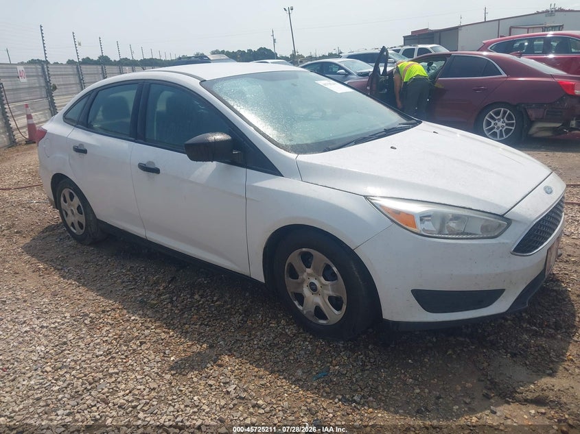 Vin: 1fadp3e28gl236578, lot: 46223910, ford focus s 2016 img_1
