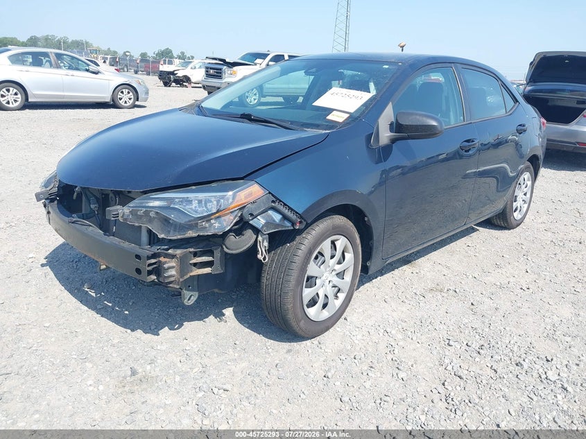 2018 Toyota Corolla, Right Front, IAAI, VIN 2T1BURHE2JC982641 — photo 2