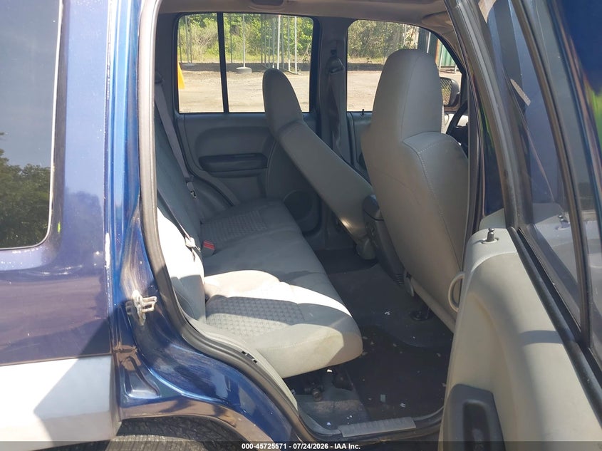 2006 JEEP LIBERTY auction photo 8