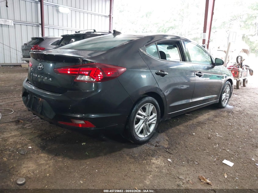 2020 HYUNDAI ELANTRA auction photo 4