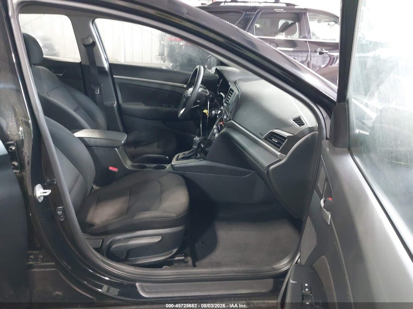 2020 HYUNDAI ELANTRA auction photo 5