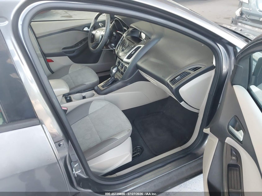 2013 FORD FOCUS auction photo 5