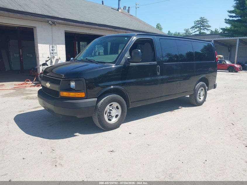 2015 CHEVROLET EXPRESS 2500 auction photo 2