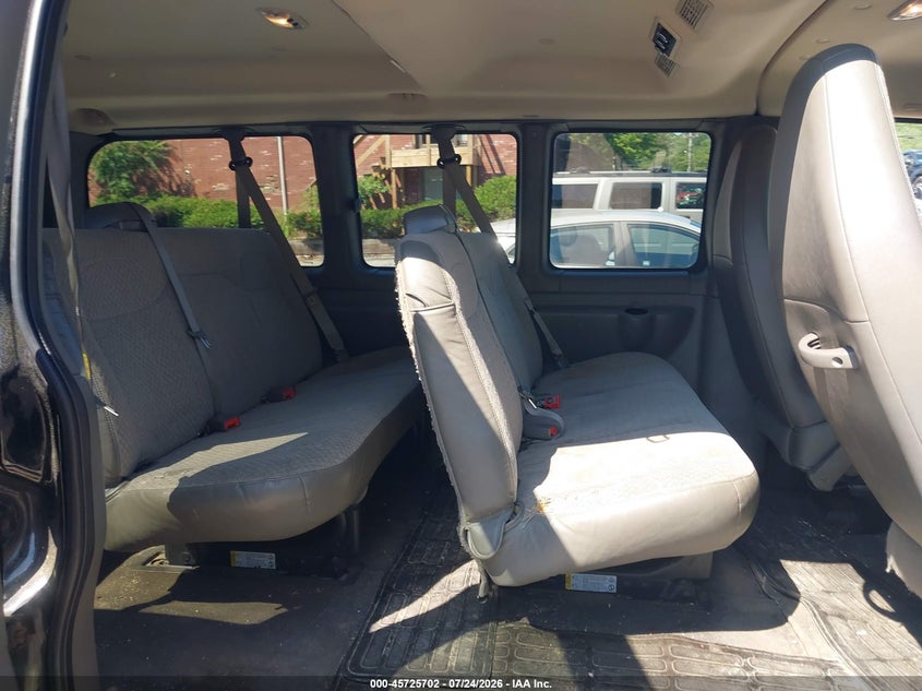 2015 CHEVROLET EXPRESS 2500 auction photo 8