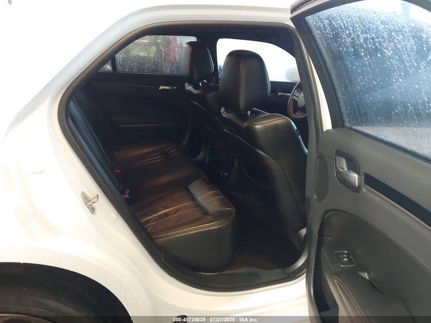2017 CHRYSLER 300 auction photo 8