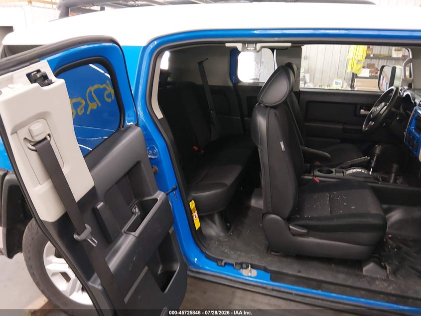 2008 TOYOTA FJ CRUISER auction photo 8
