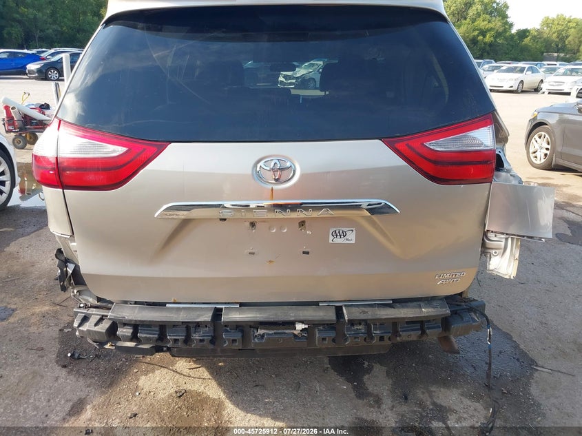 TOYOTA SIENNA - zdjęcie 20