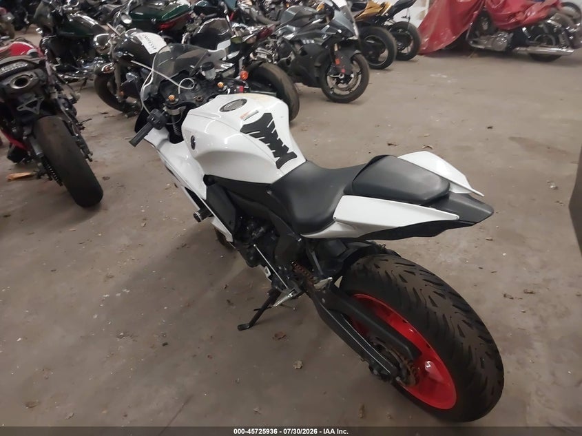 2023 YAMAHA YZFR7 auction photo 3