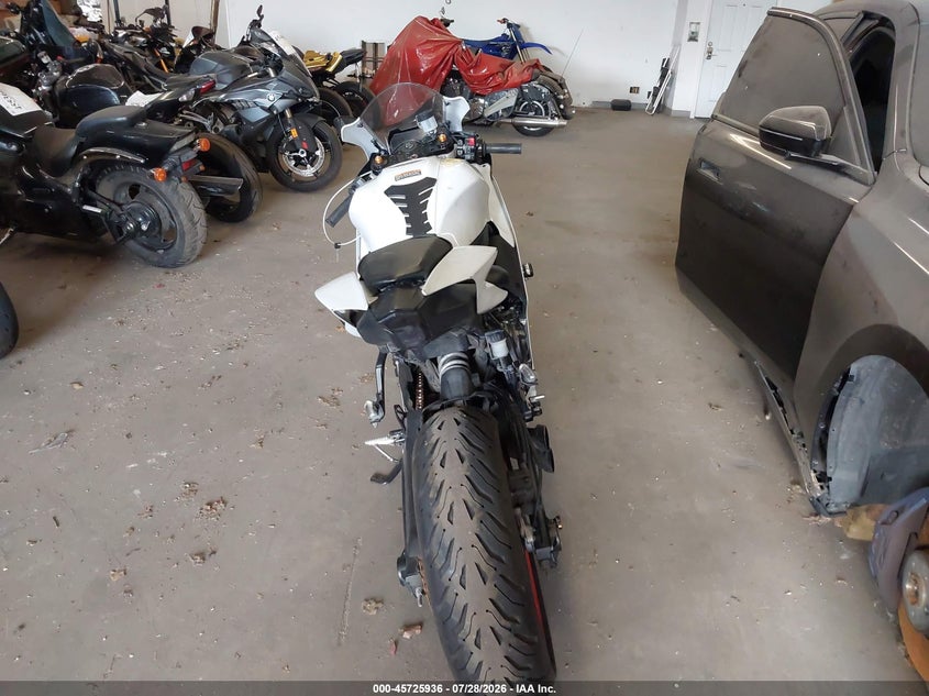 2023 YAMAHA YZFR7 auction photo 6